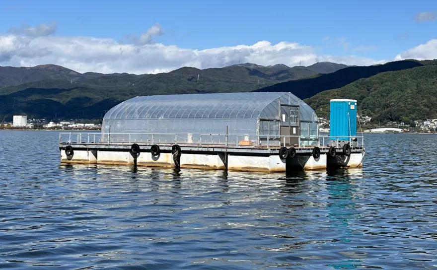 ドーム船だから暖かい!